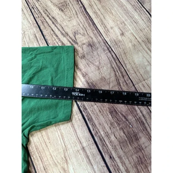 The Office Graphic T Shirt I'm Dreaming of a Dwight Christmas Size Large L Rare - Picture 5 of 7